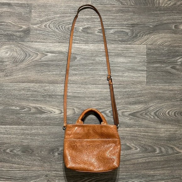 Leather Cognac Crossbody Bag Brown Embossed Scroll Print Dividers Storage Zipper - Picture 1 of 14